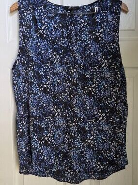 Banana Republic Black Sleeveless Blouse with Light Blue & White Speckle